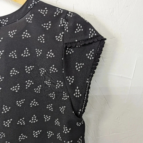 fun2fun black with white dots, v neck blouse for office, women's size XS T19 - Picture 4 of 6